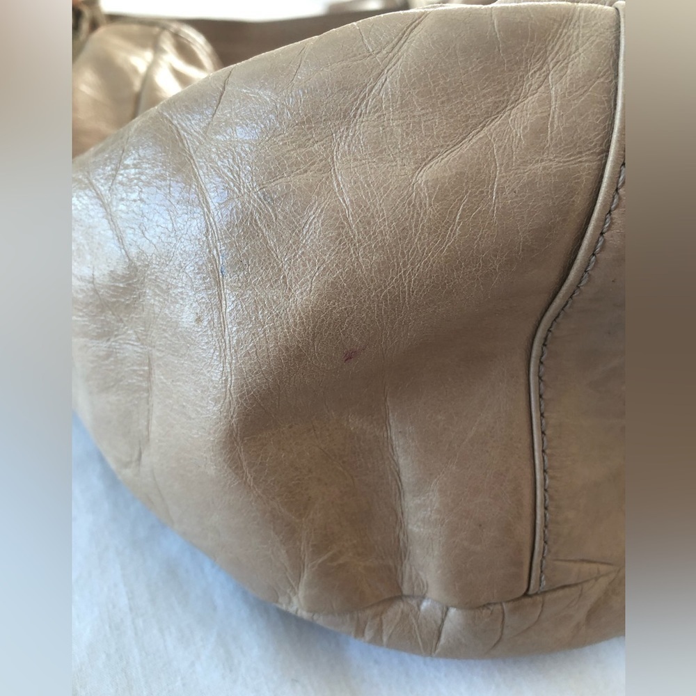 TED BAKER Crinkled Leather Chunky Chain Drawstring Bag - Picture 16 of 16